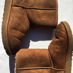 Ugg Classic Chestnut Girls Boots Size 5